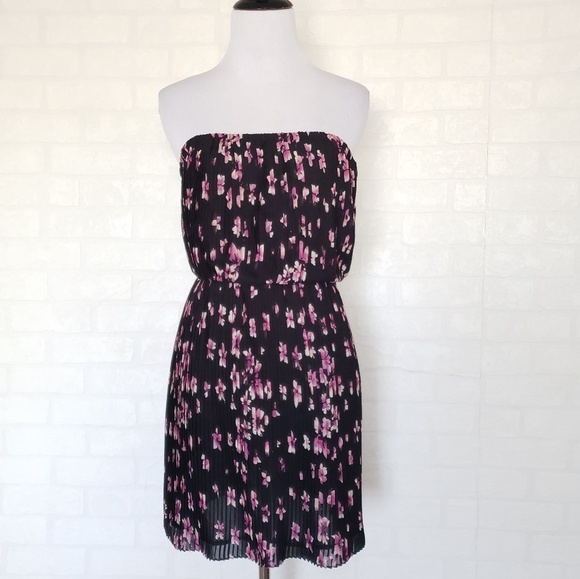 Forever 21 Dresses & Skirts - Black/ Purple Floral Pleated Dress
